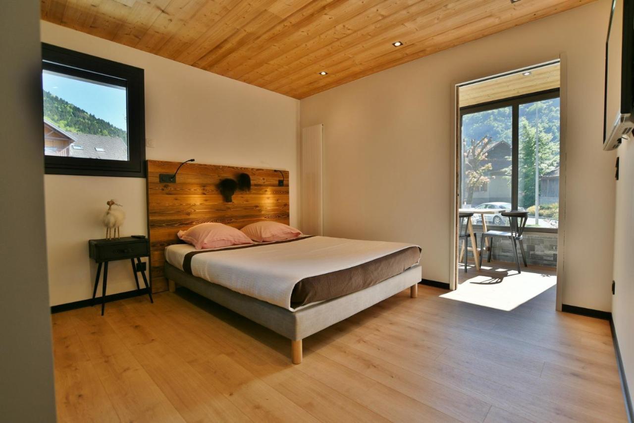 Bel Appartement Centre De Thones Lumineux Et Spacieux Neuf Exteriér fotografie